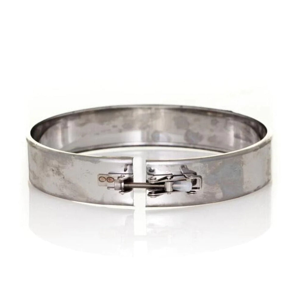 Metal joint band with latch clasp, round silver tone cuff